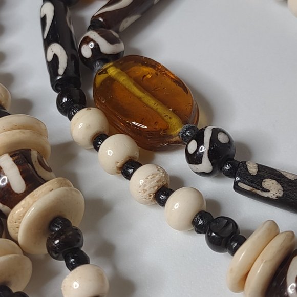 Heavy Decorative Glass And Bone Bead Necklace - Picture 7 of 15